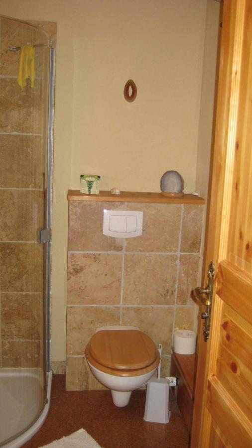 Gaesteappartement Appricot Адендорф Екстериор снимка